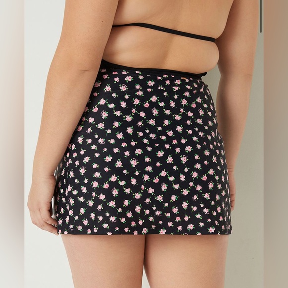 🆕 PINK VICTORIA’S SECRET SWIM COVER-UP MINI SKIRT LARGE 12-14 - Picture 3 of 11